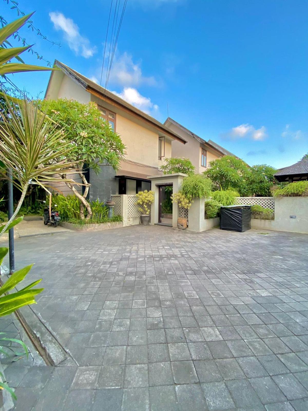 The Friz Arimanu Wisma tamu Kuta (Bali)